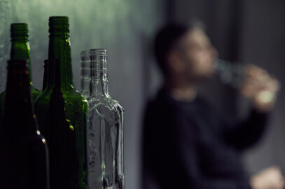 Dlaczego alkoholik manipuluje uczuciami